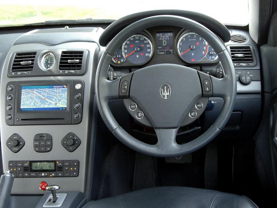  Maserati Quattroporte 2004 года  (UK) (фото 2 из 5)